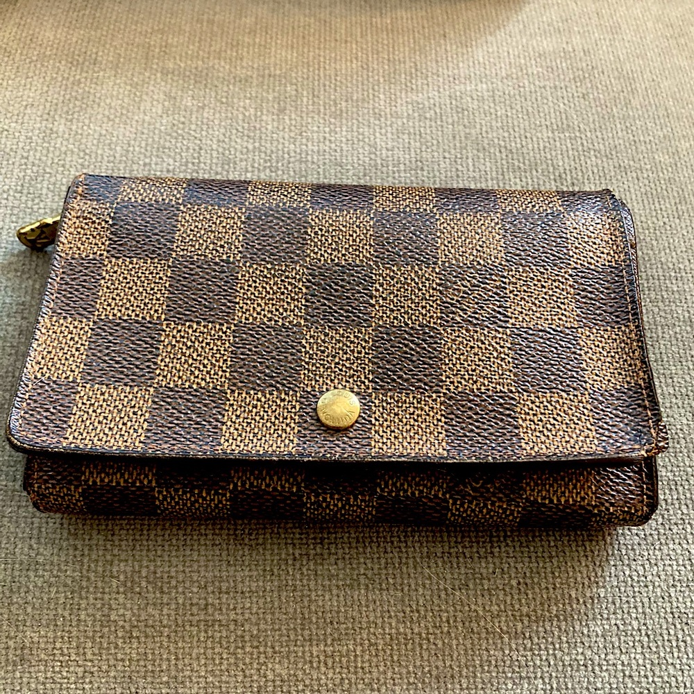 Louis Vuitton Damier Ebene Porte Monnaie Billets Tresor Wallet. - Picture 10 of 15
